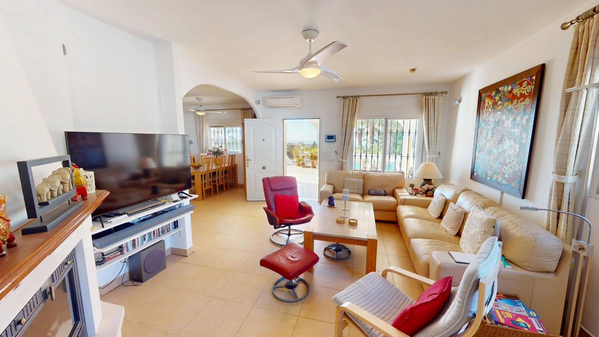 Se vende Villa - Chalet de 4 dormitorios en Costa Del Sol East, Málaga, España