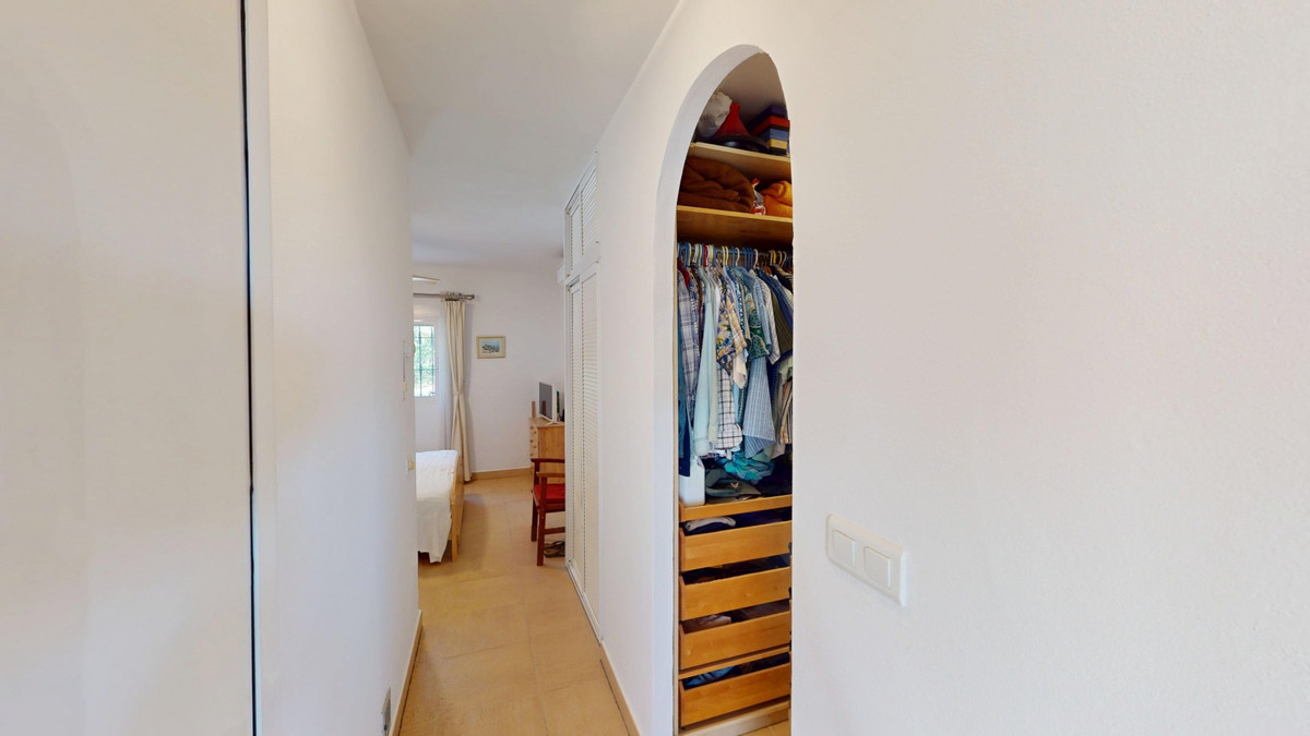 Se vende Villa - Chalet de 4 dormitorios en Costa Del Sol East, Málaga, España