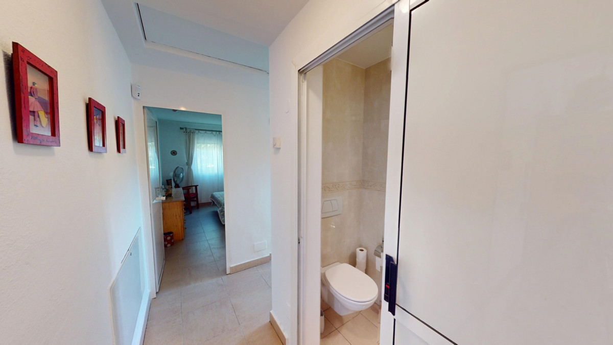 Se vende Villa - Chalet de 4 dormitorios en Costa Del Sol East, Málaga, España