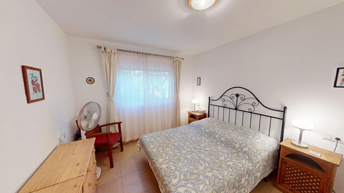 Se vende Villa - Chalet de 4 dormitorios en Costa Del Sol East, Málaga, España