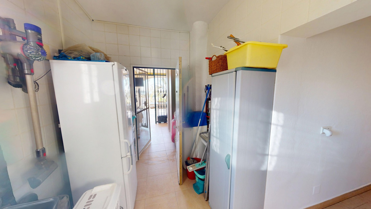 Se vende Villa - Chalet de 4 dormitorios en Costa Del Sol East, Málaga, España