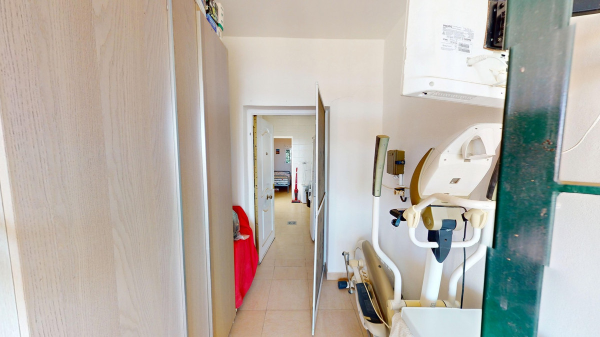 Se vende Villa - Chalet de 4 dormitorios en Costa Del Sol East, Málaga, España