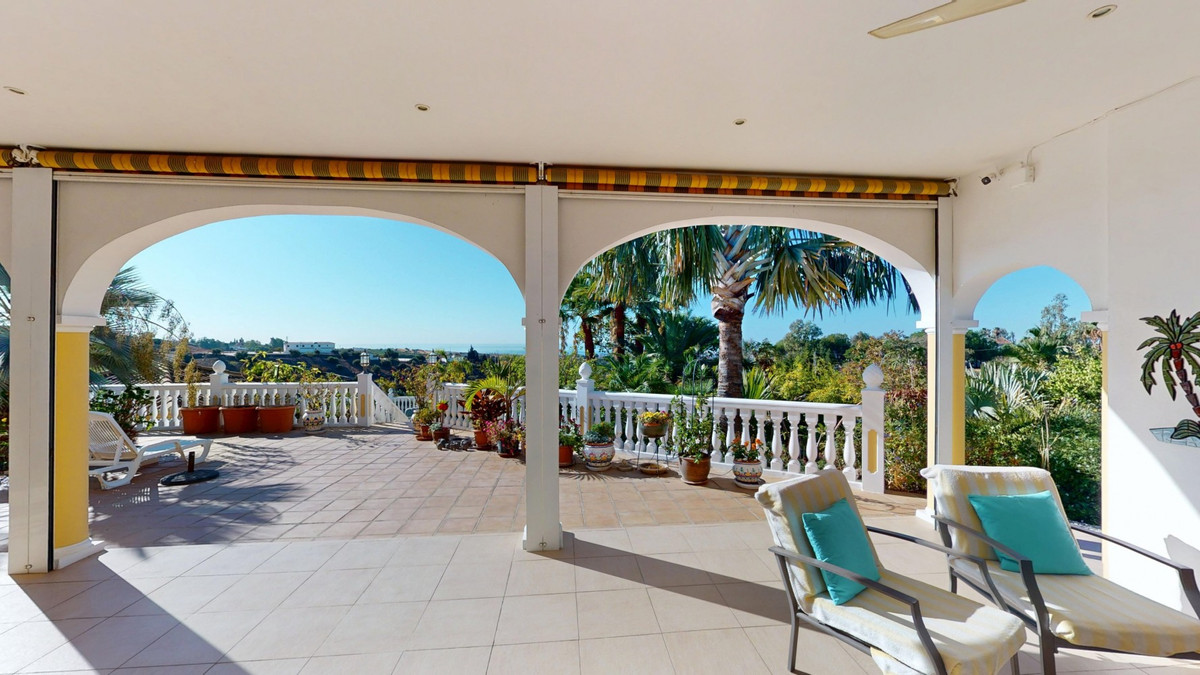 Se vende Villa - Chalet de 4 dormitorios en Costa Del Sol East, Málaga, España