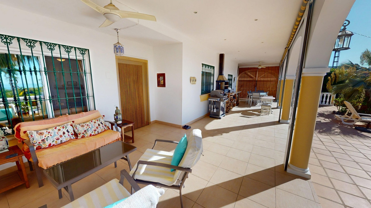 Se vende Villa - Chalet de 4 dormitorios en Costa Del Sol East, Málaga, España