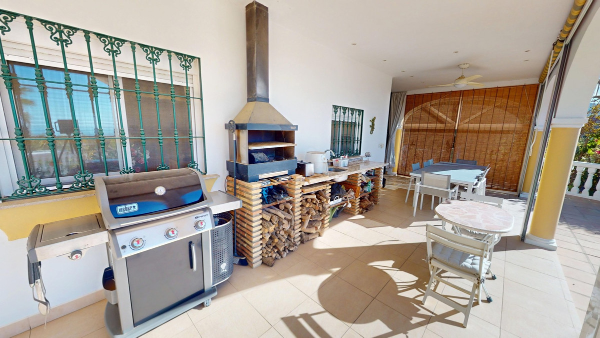 Se vende Villa - Chalet de 4 dormitorios en Costa Del Sol East, Málaga, España