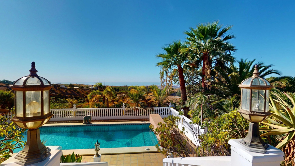Se vende Villa - Chalet de 4 dormitorios en Costa Del Sol East, Málaga, España