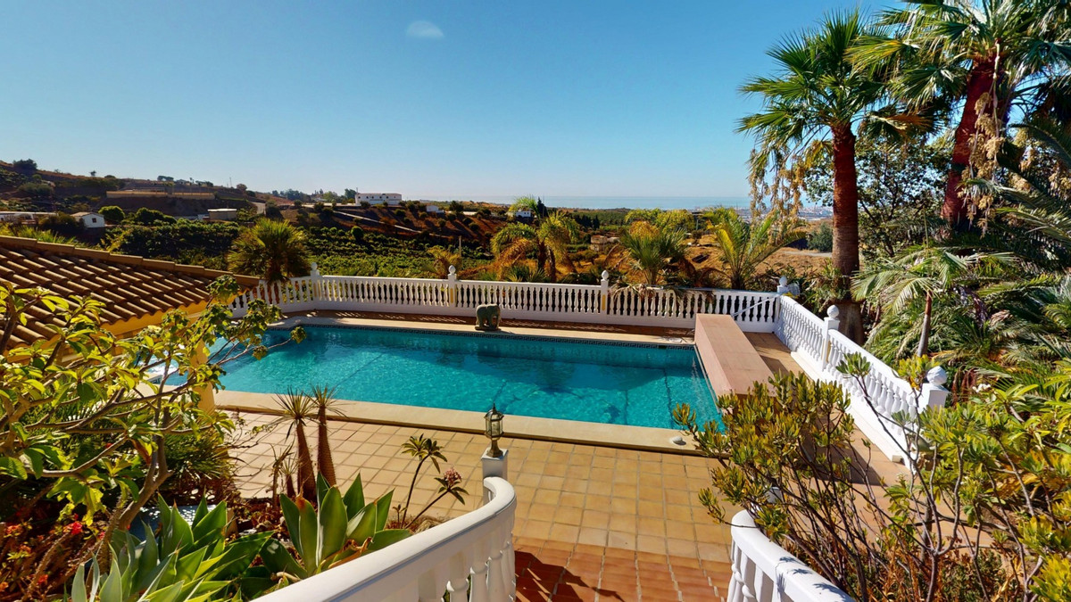 Se vende Villa - Chalet de 4 dormitorios en Costa Del Sol East, Málaga, España