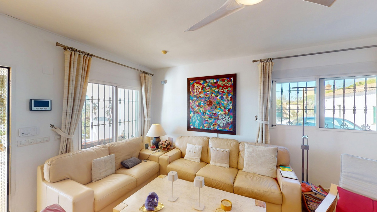 Se vende Villa - Chalet de 4 dormitorios en Costa Del Sol East, Málaga, España