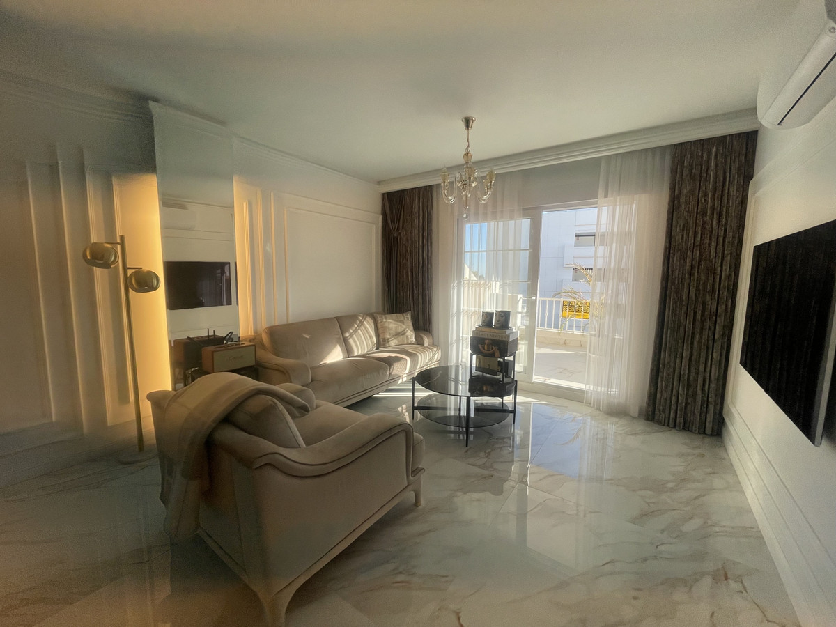 Se vende Apartamento Planta Media de 2 dormitorios en Costa Del Sol, Málaga, España