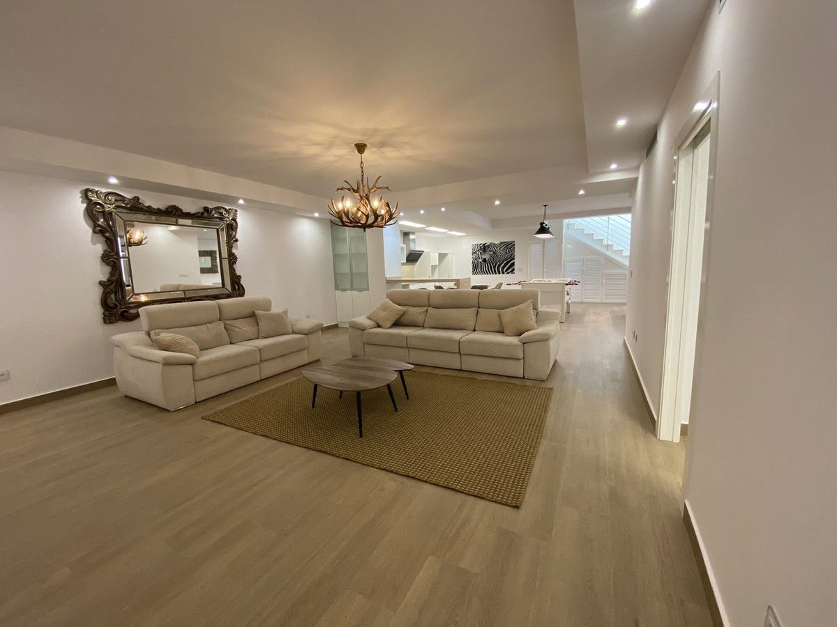 5 Bed Townhouse for sale in Dehesa De Campoamor Costa Blanca, Alicante, Spain
