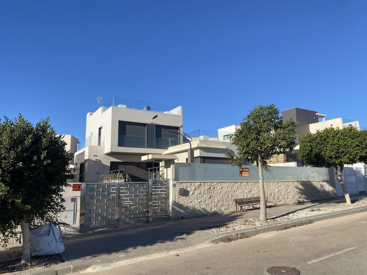 5 Bed Townhouse for sale in Dehesa De Campoamor Costa Blanca, Alicante, Spain