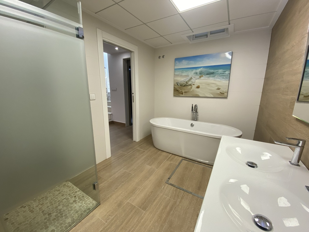5 Bed Townhouse for sale in Dehesa De Campoamor Costa Blanca, Alicante, Spain