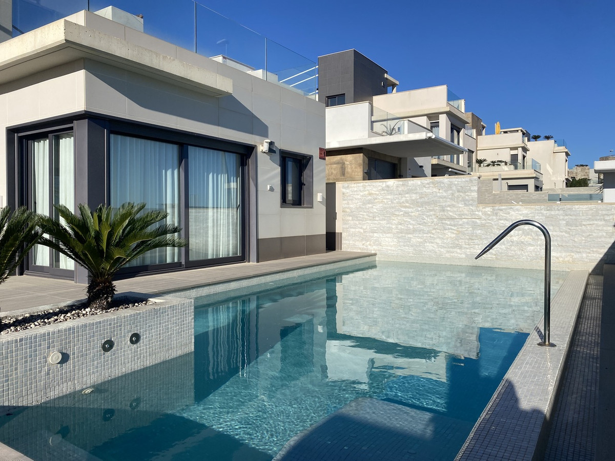 5 Bed Townhouse for sale in Dehesa De Campoamor Costa Blanca, Alicante, Spain
