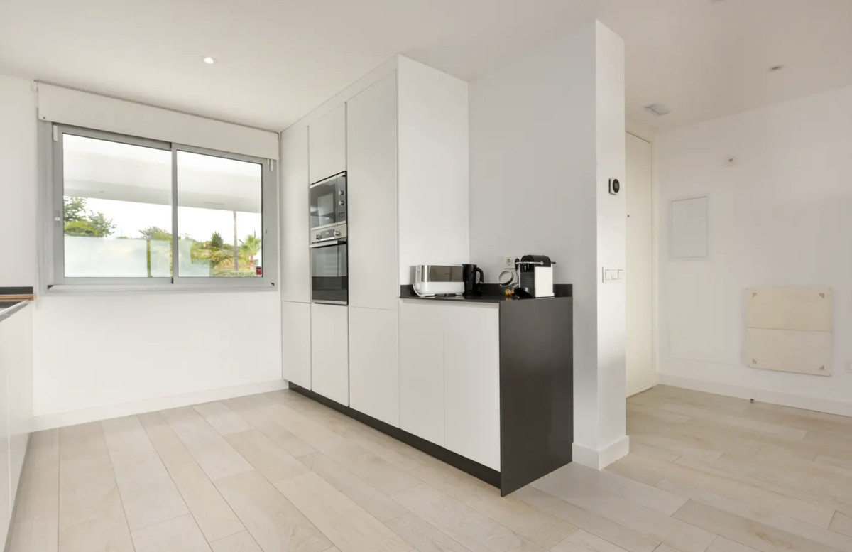 2 Bed Apartment for sale in Casares Costa Del Sol, Málaga, Spain