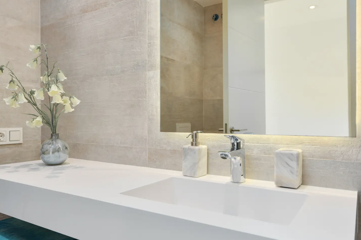 2 Bed Apartment for sale in Casares Costa Del Sol, Málaga, Spain