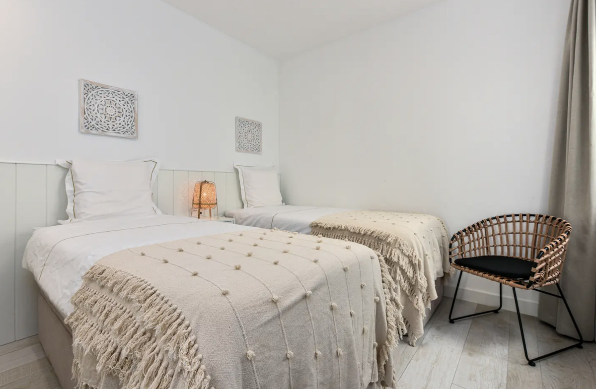 2 Bed Apartment for sale in Casares Costa Del Sol, Málaga, Spain