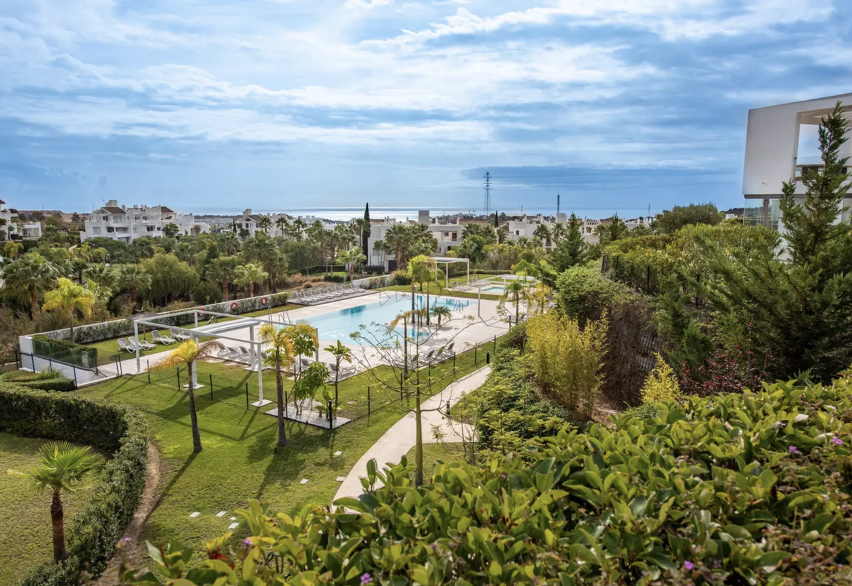 2 Bed Apartment for sale in Casares Costa Del Sol, Málaga, Spain