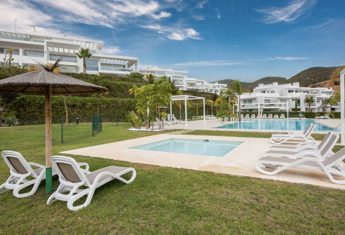 2 Bed Apartment for sale in Casares Costa Del Sol, Málaga, Spain