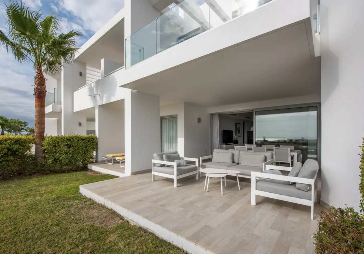 2 Bed Apartment for sale in Casares Costa Del Sol, Málaga, Spain