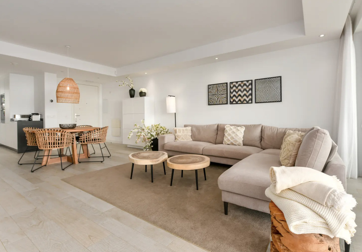 2 Bed Apartment for sale in Casares Costa Del Sol, Málaga, Spain