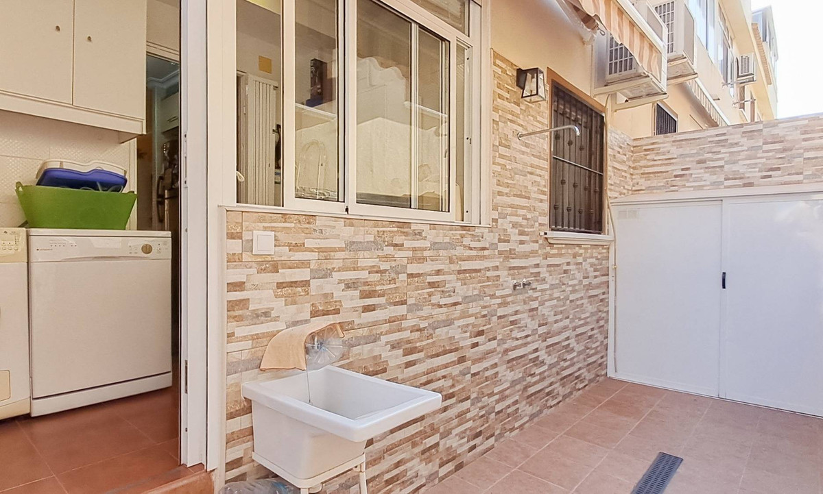 Se vende Apartamento Planta Baja de 2 dormitorios en Costa Blanca, Alicante, España