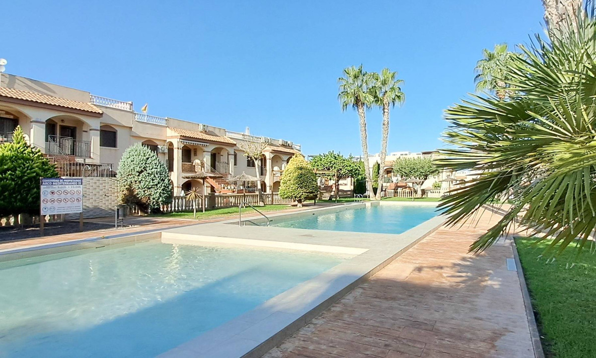 Se vende Apartamento Planta Baja de 2 dormitorios en Costa Blanca, Alicante, España