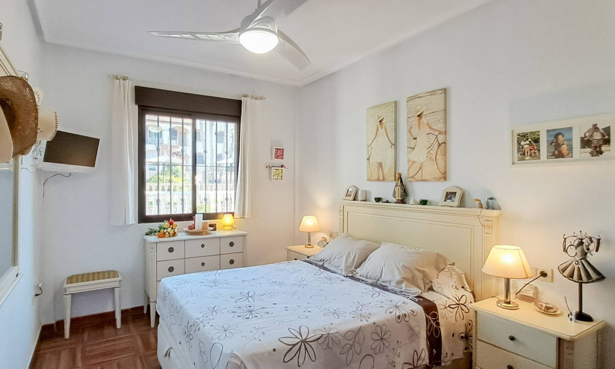 Se vende Apartamento Planta Baja de 2 dormitorios en Costa Blanca, Alicante, España