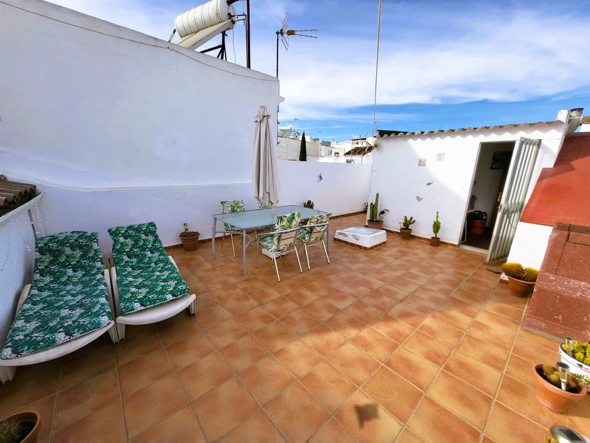 2 Bed Apartment for sale in Estepona Costa Del Sol, Málaga, Spain