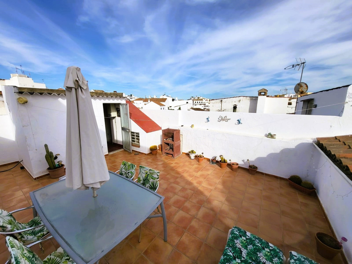 2 Bed Apartment for sale in Estepona Costa Del Sol, Málaga, Spain