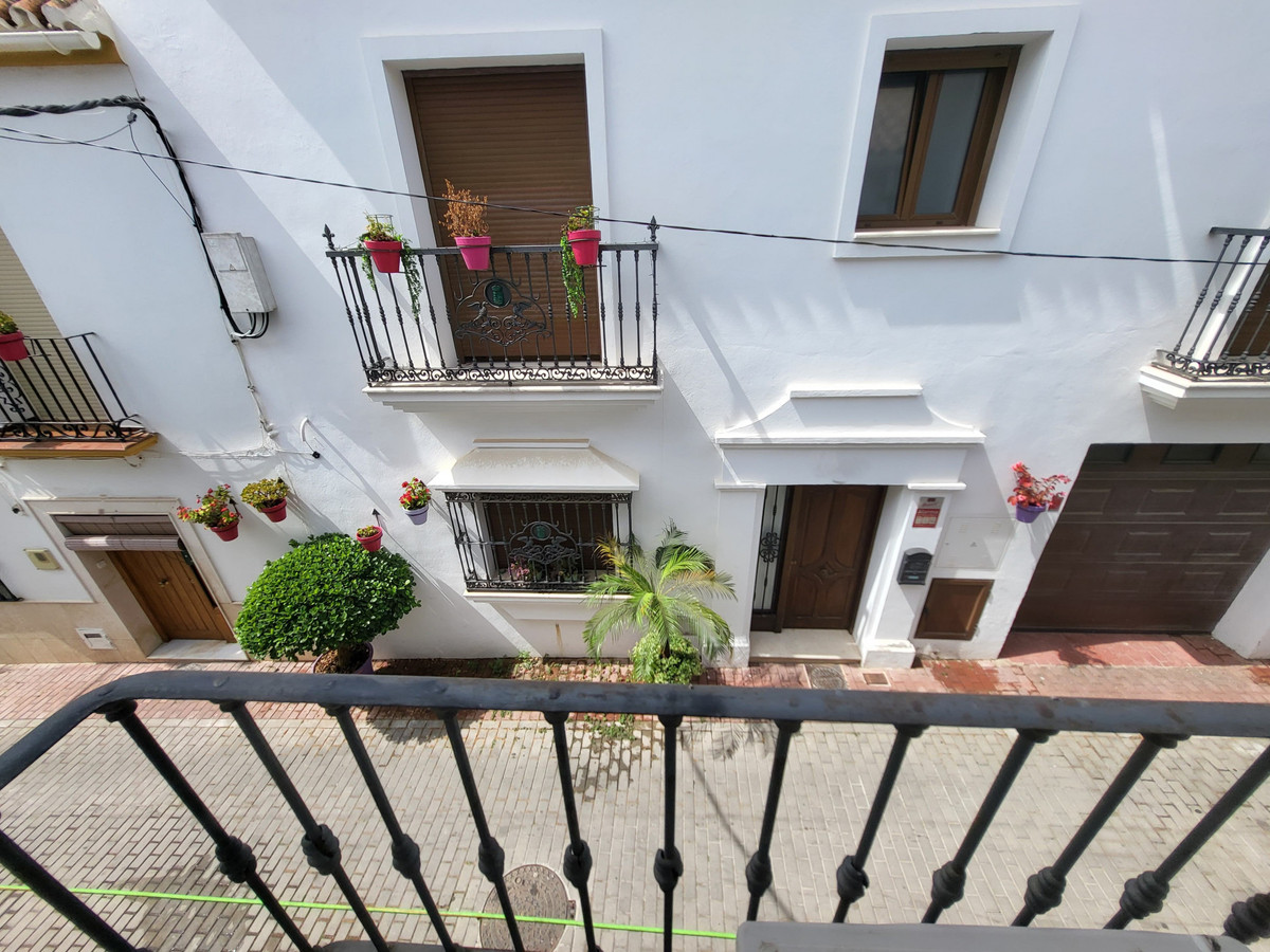 2 Bed Apartment for sale in Estepona Costa Del Sol, Málaga, Spain