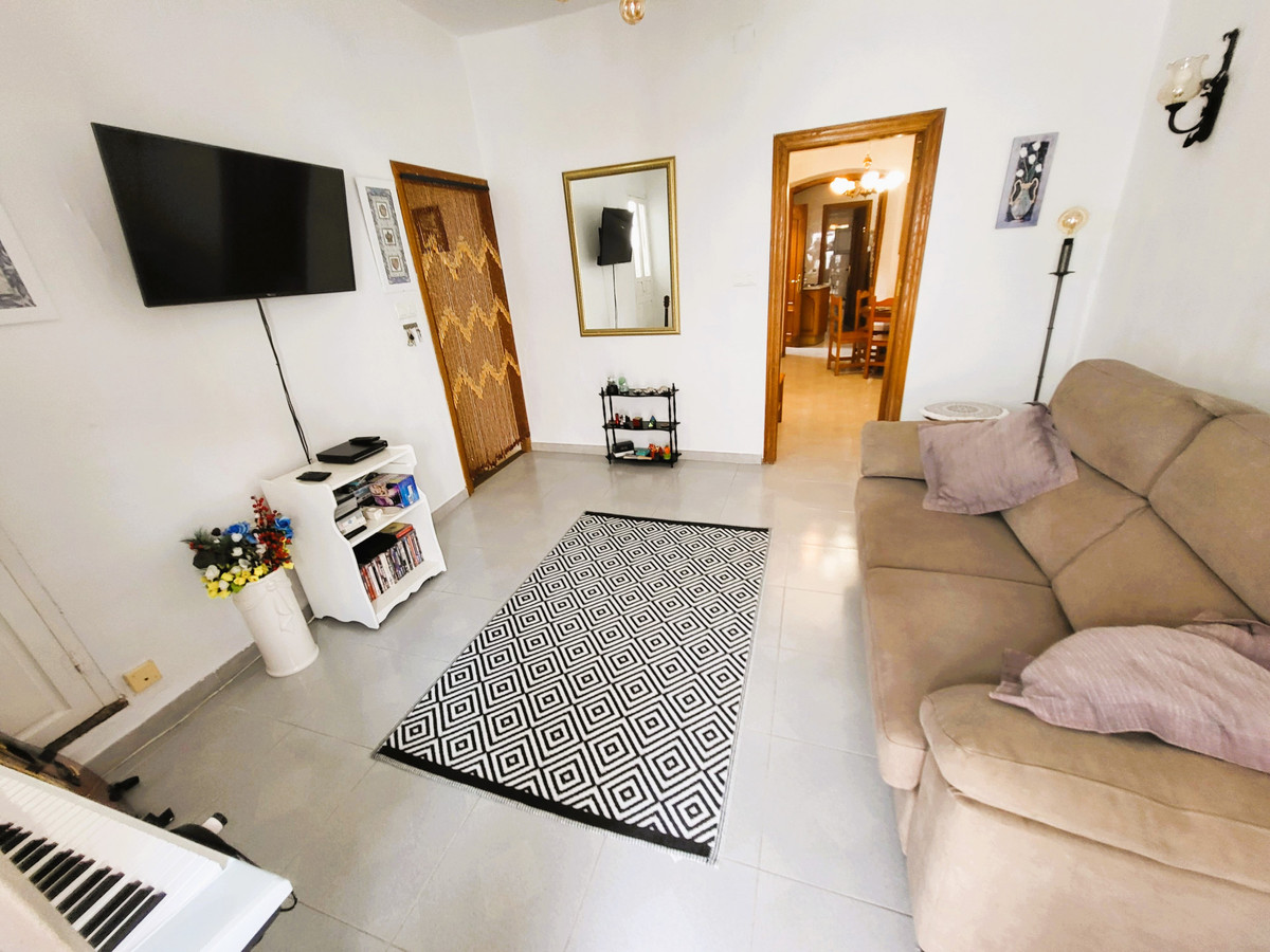 2 Bed Apartment for sale in Estepona Costa Del Sol, Málaga, Spain