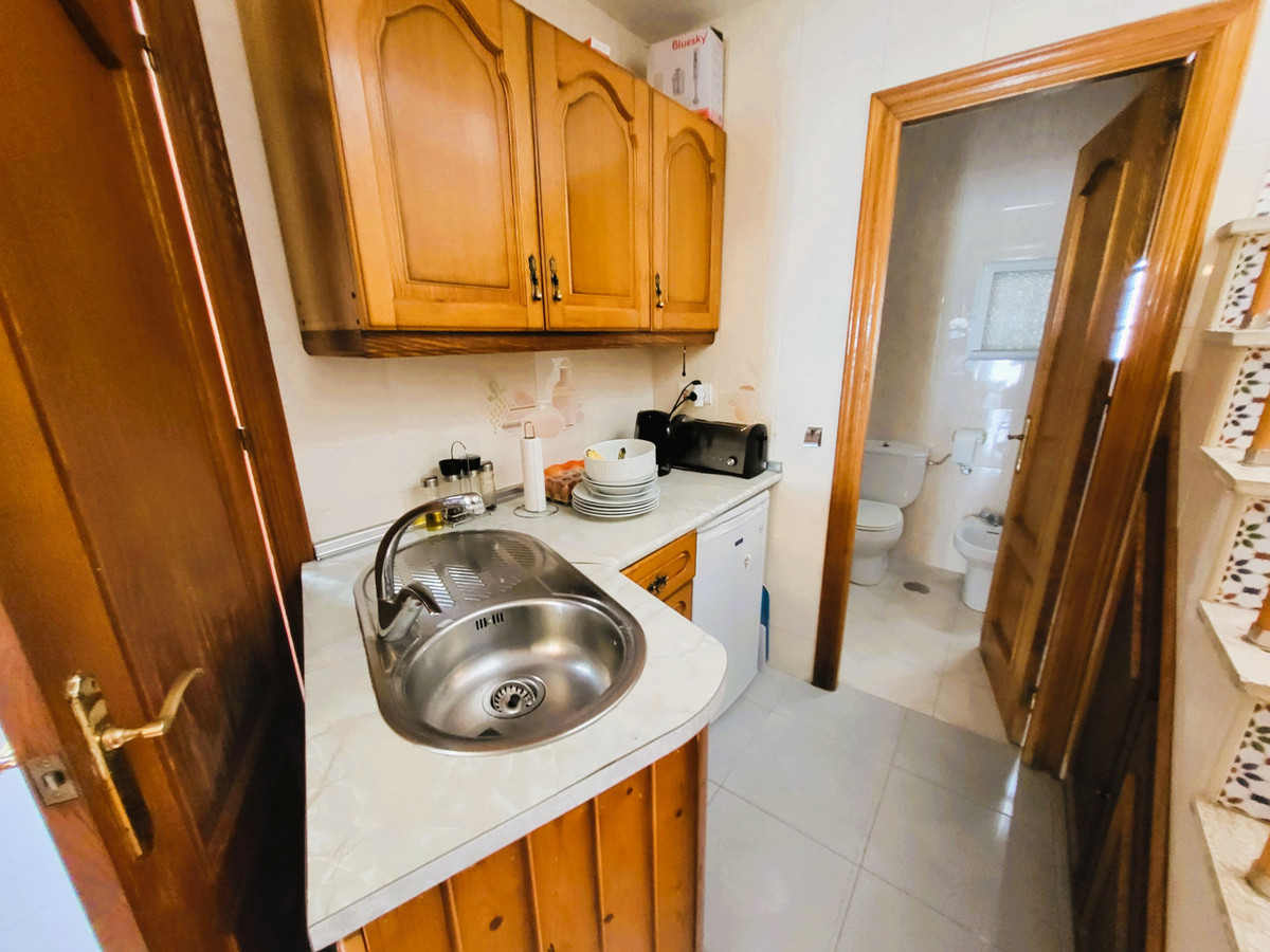 2 Bed Apartment for sale in Estepona Costa Del Sol, Málaga, Spain