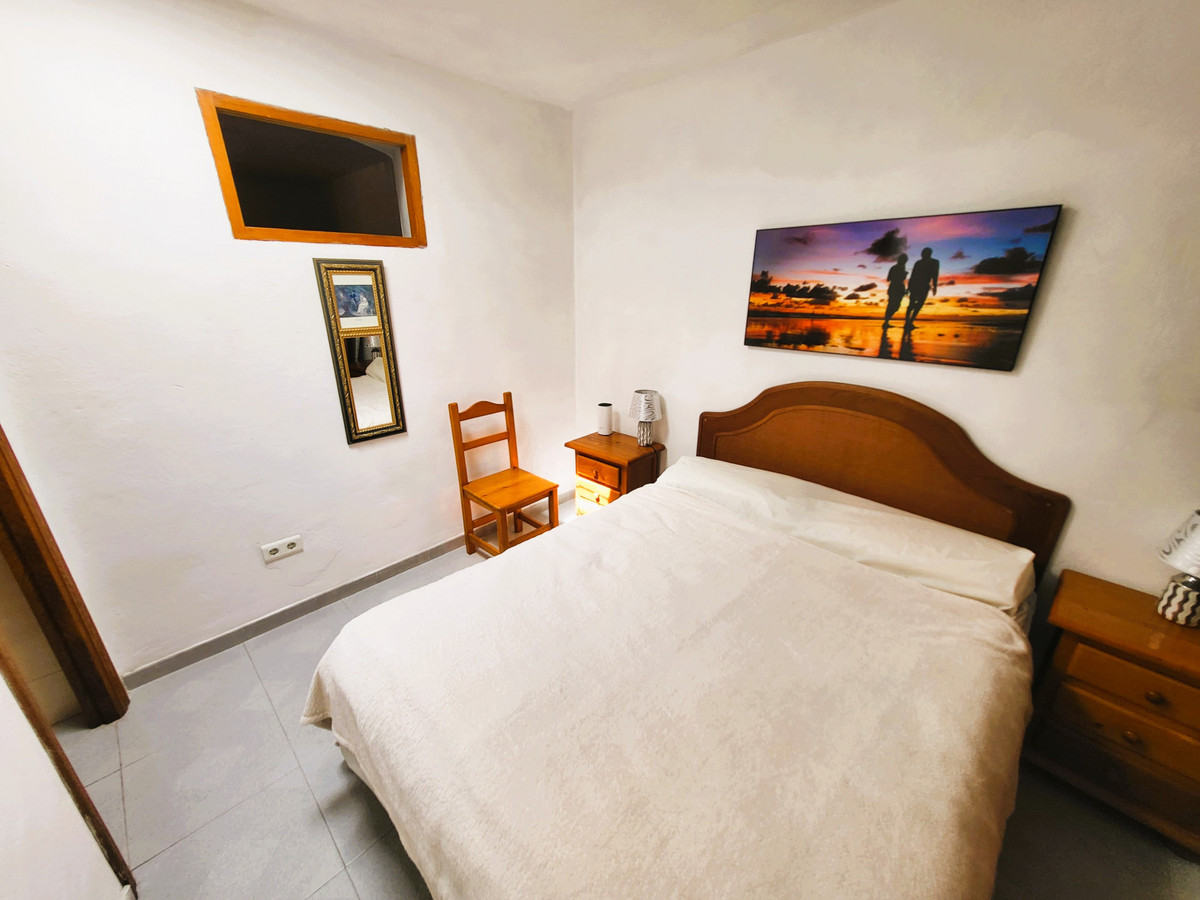 2 Bed Apartment for sale in Estepona Costa Del Sol, Málaga, Spain