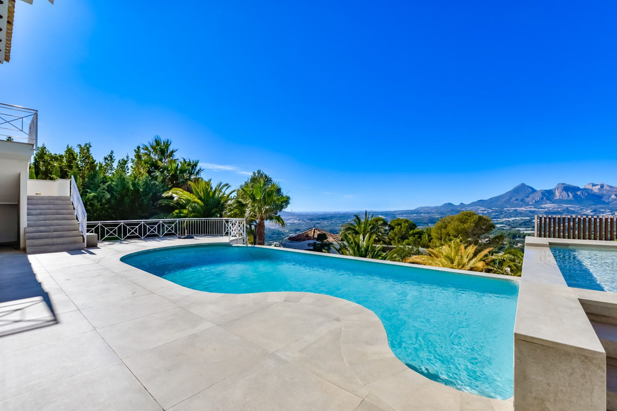 8 Bed Townhouse for sale in Altea Hills Costa Blanca, Alicante, Spain
