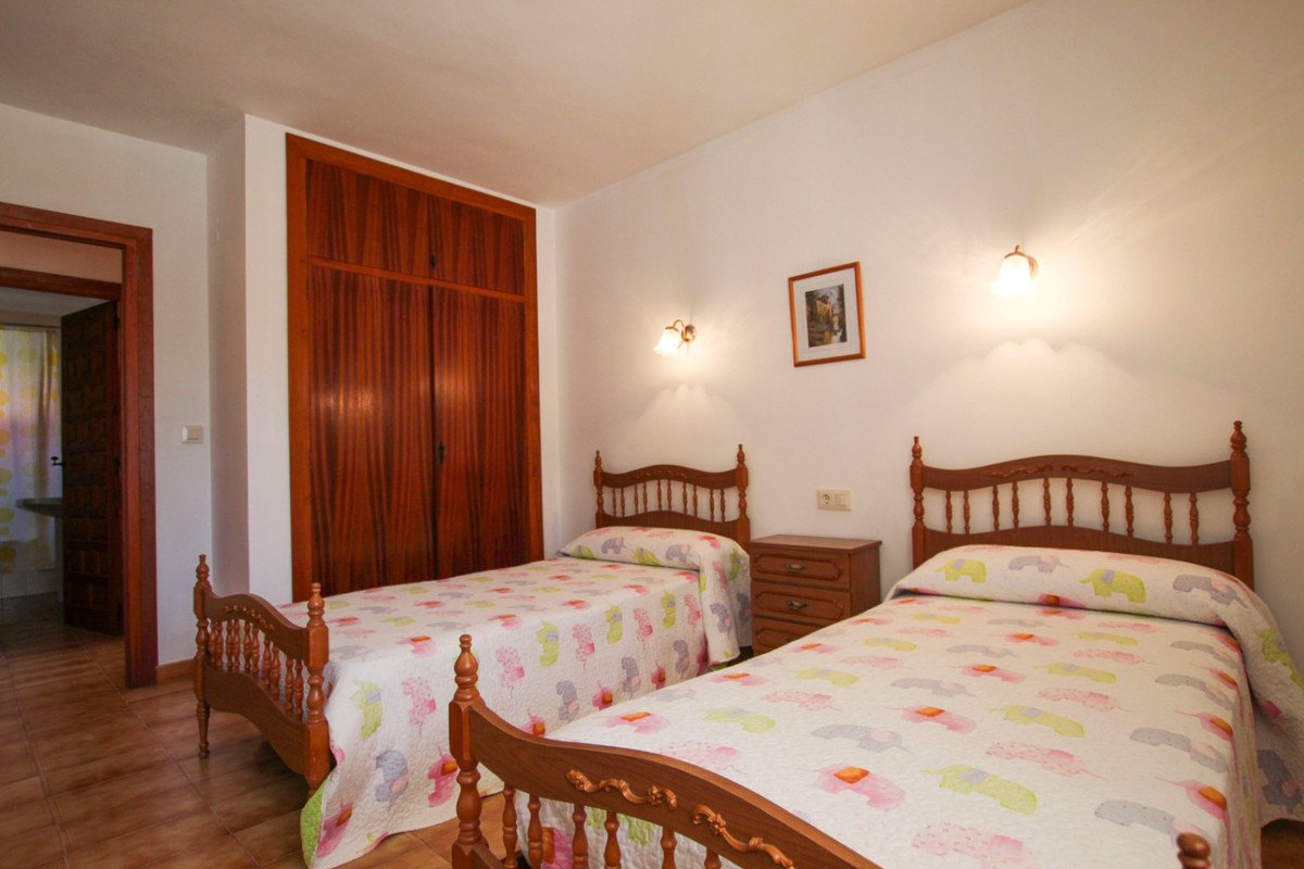 4 Bed Townhouse for sale in Calpe Costa Blanca, Alicante, Spain