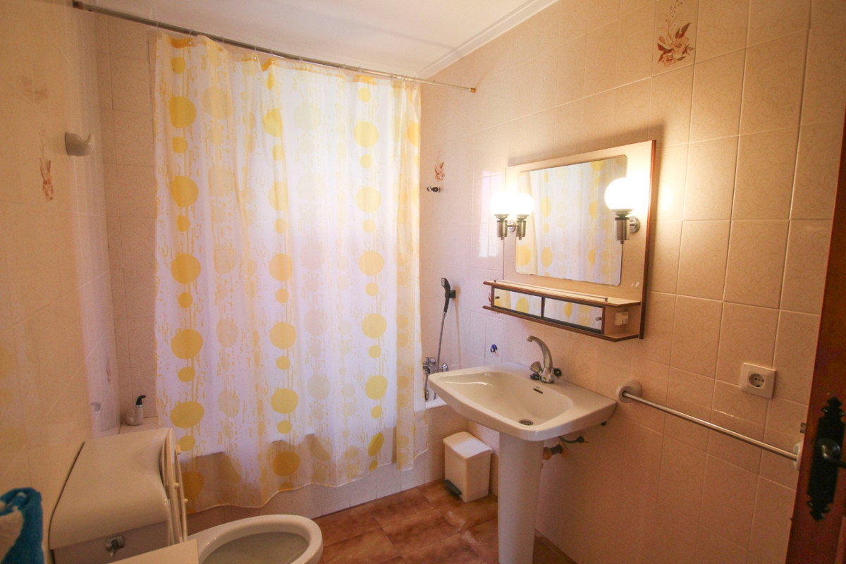 4 Bed Townhouse for sale in Calpe Costa Blanca, Alicante, Spain