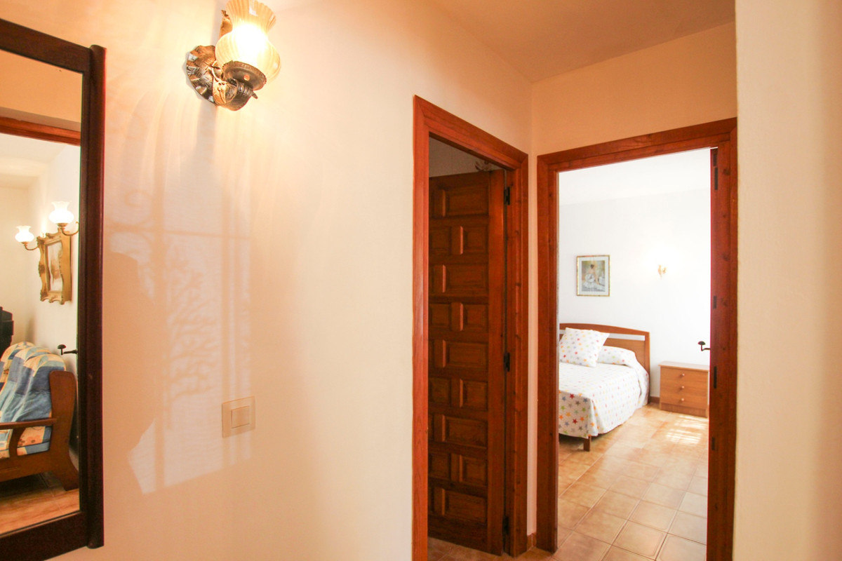 4 Bed Townhouse for sale in Calpe Costa Blanca, Alicante, Spain