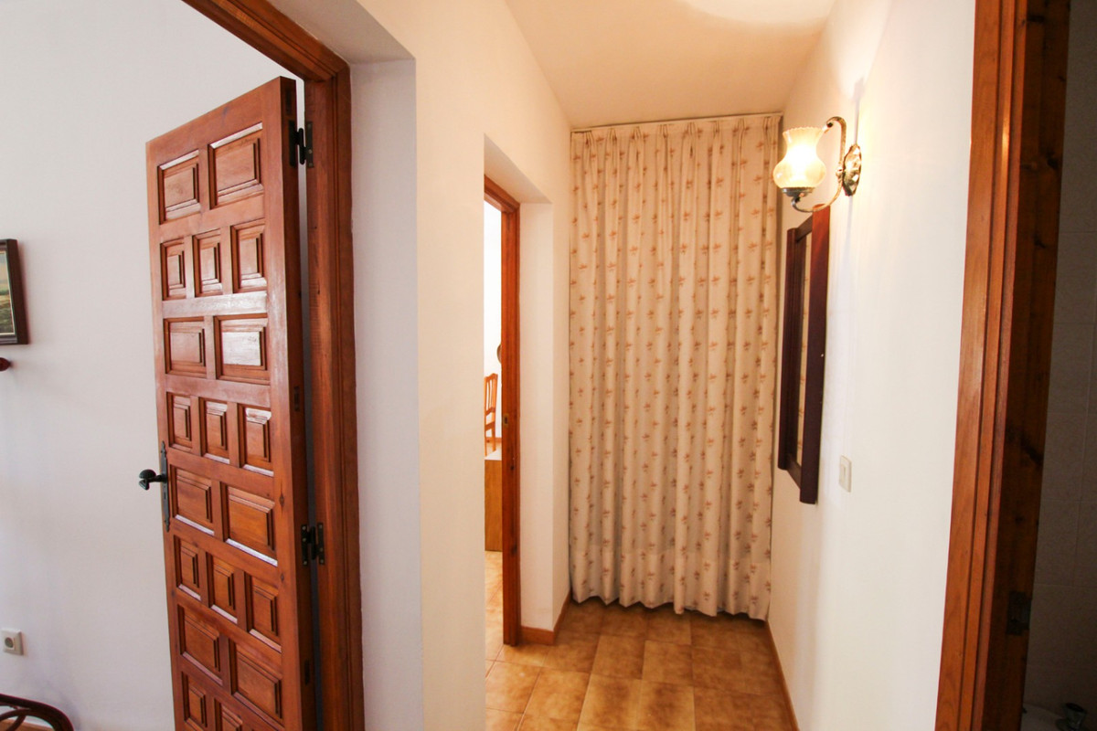 4 Bed Townhouse for sale in Calpe Costa Blanca, Alicante, Spain