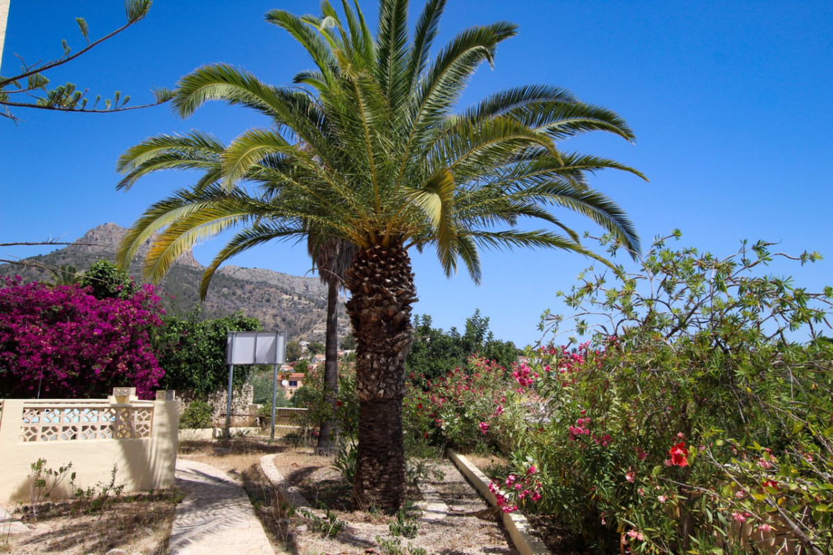 4 Bed Townhouse for sale in Calpe Costa Blanca, Alicante, Spain
