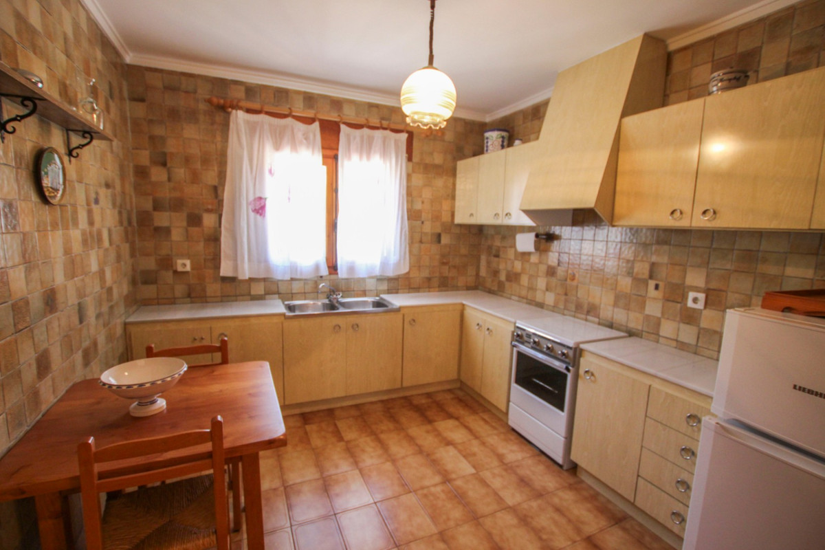 4 Bed Townhouse for sale in Calpe Costa Blanca, Alicante, Spain