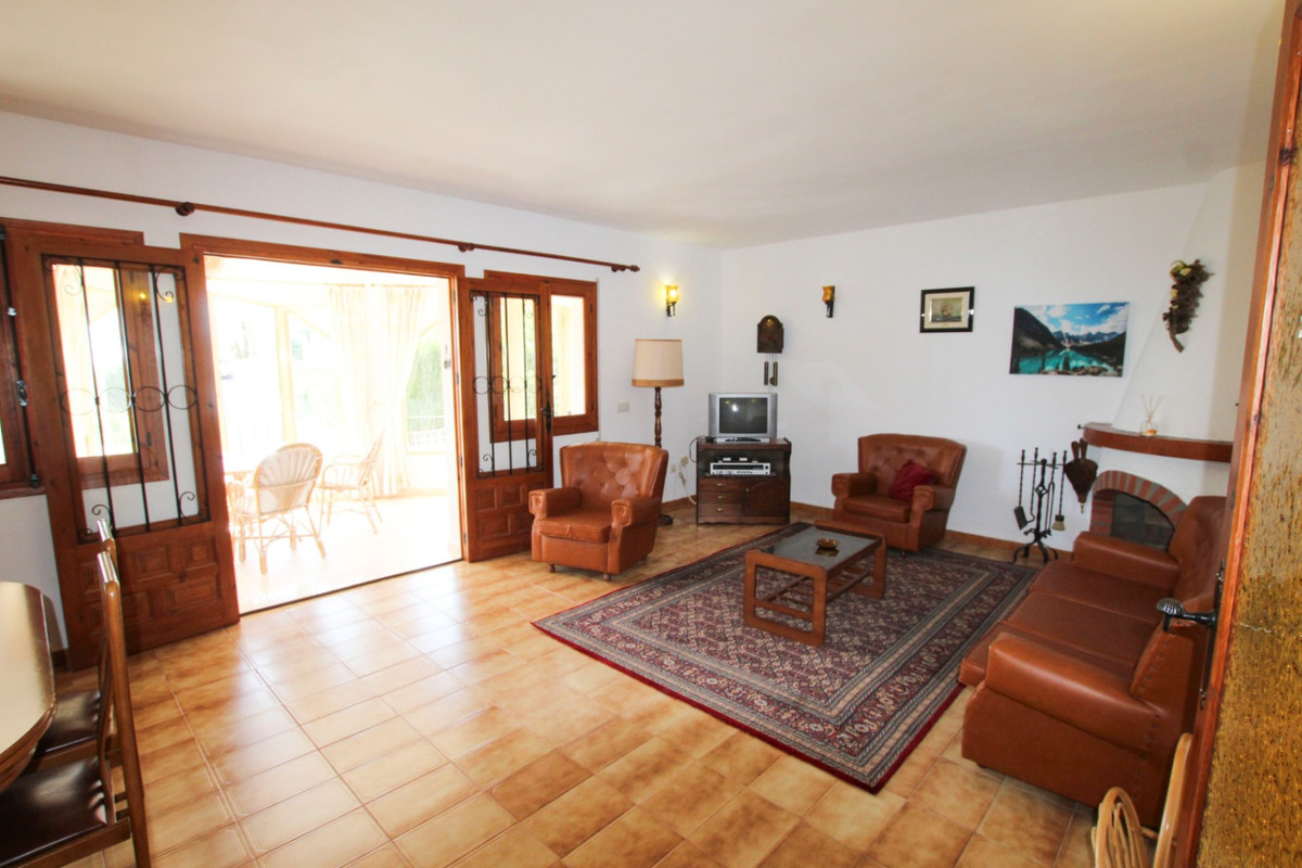 4 Bed Townhouse for sale in Calpe Costa Blanca, Alicante, Spain