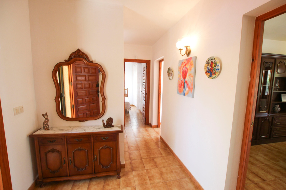 4 Bed Townhouse for sale in Calpe Costa Blanca, Alicante, Spain