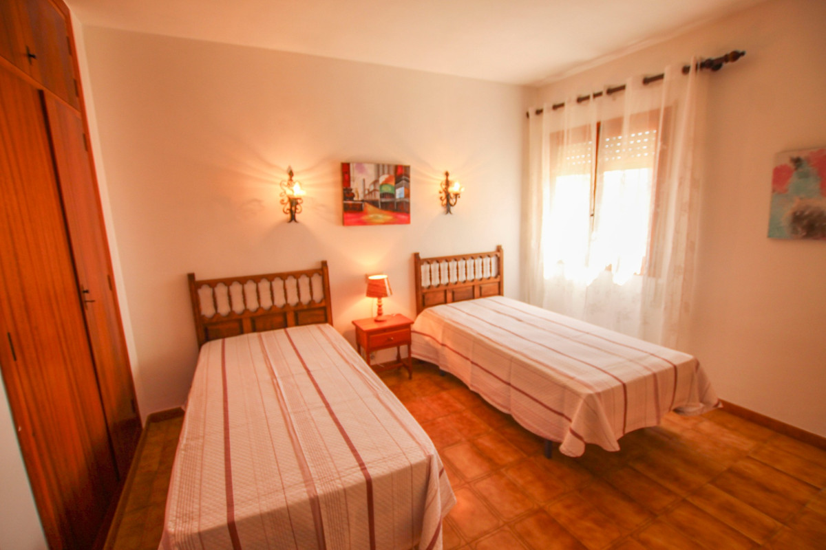 4 Bed Townhouse for sale in Calpe Costa Blanca, Alicante, Spain