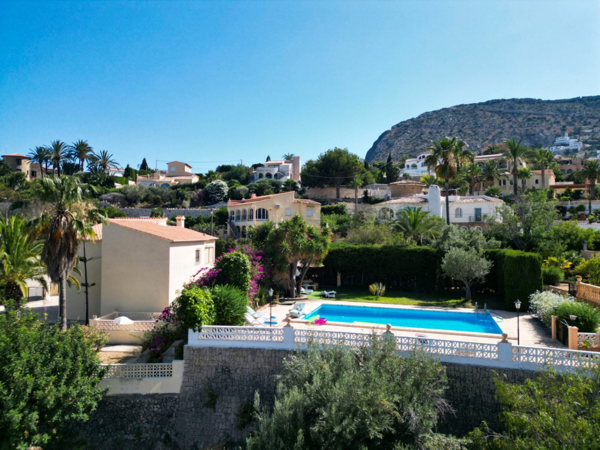 4 Bed Townhouse for sale in Calpe Costa Blanca, Alicante, Spain