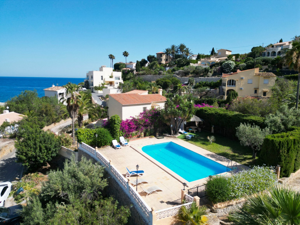 4 Bed Townhouse for sale in Calpe Costa Blanca, Alicante, Spain