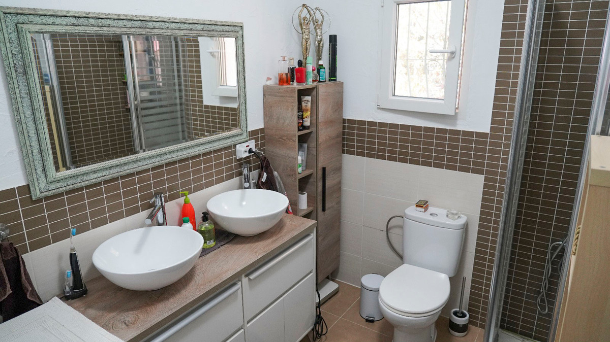 2 Bed Townhouse for sale in Calpe Costa Blanca, Alicante, Spain