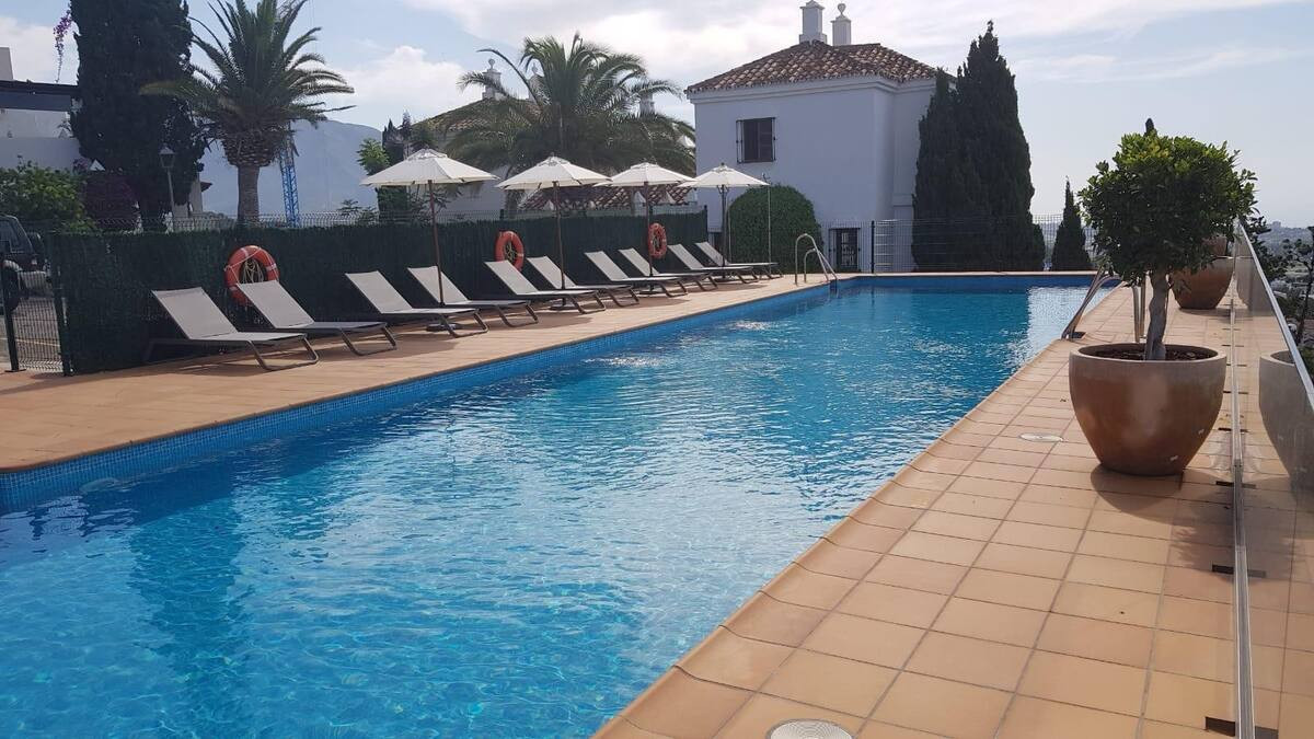 3 Bed Apartment for sale in Benahavís Costa Del Sol, Málaga, Spain