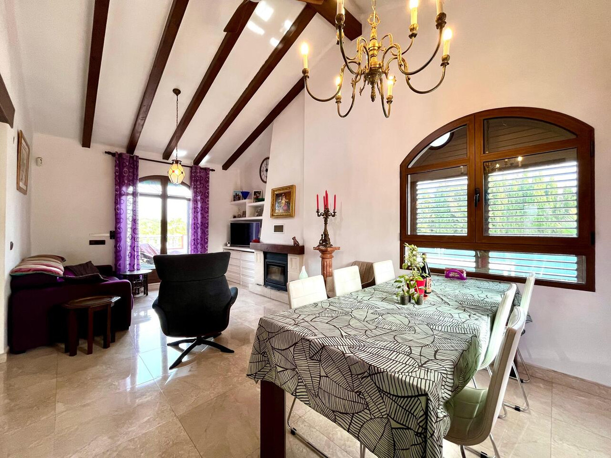 4 Bed Townhouse for sale in Villamartin Costa Blanca, Alicante, Spain
