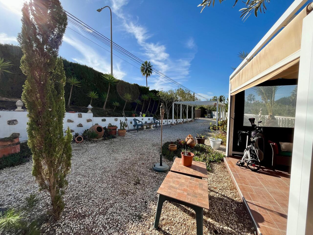 4 Bed Townhouse for sale in Villamartin Costa Blanca, Alicante, Spain