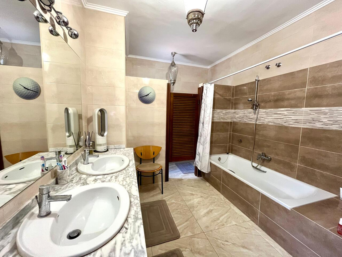 4 Bed Townhouse for sale in Villamartin Costa Blanca, Alicante, Spain